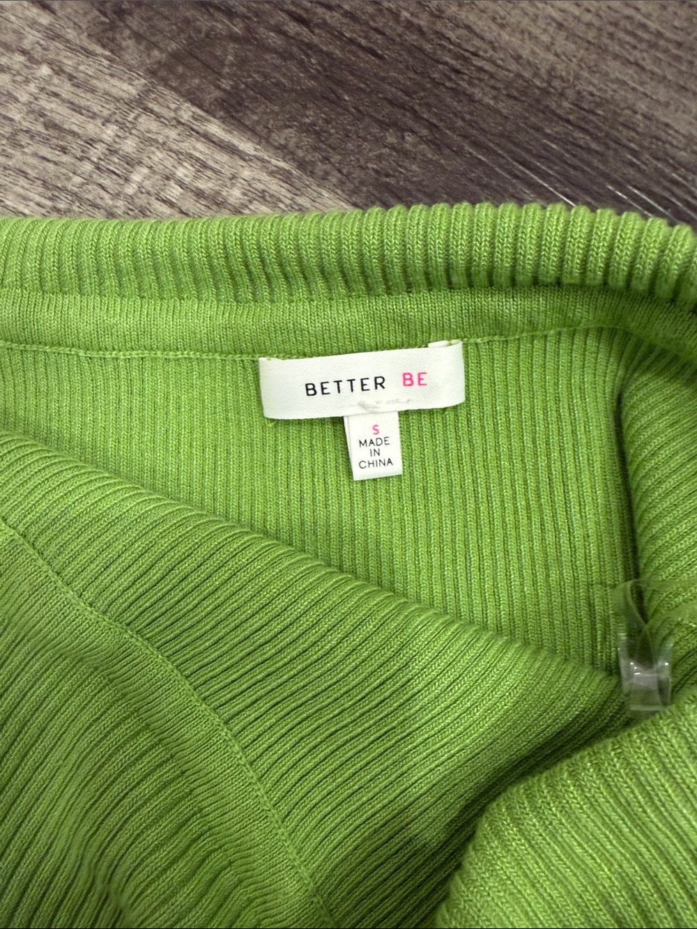Off-Shoulder Ribbed Crop Top -Green - Picture 3 of 3